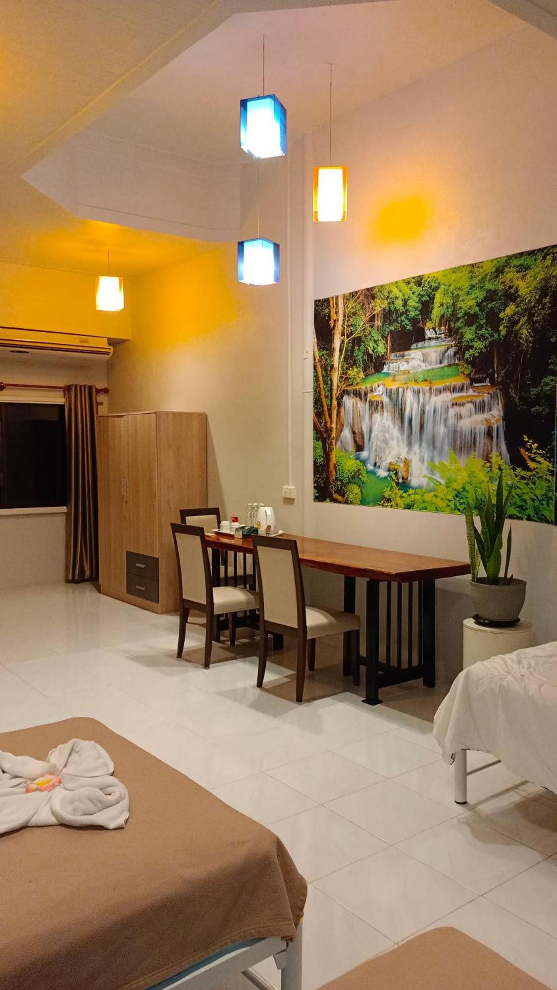 Batikseafood Airport & Room Ban Bo Sai Klang Extérieur photo