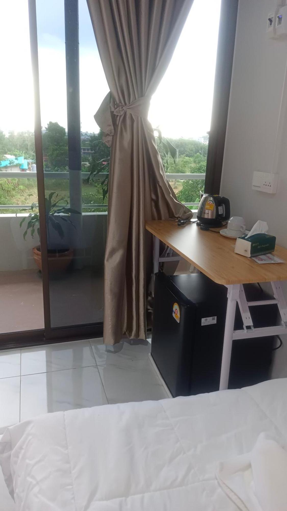 Batikseafood Airport & Room Ban Bo Sai Klang Extérieur photo
